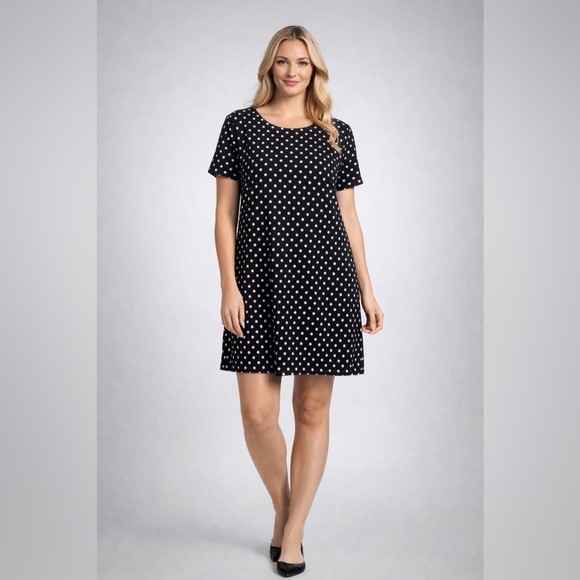 Tiana B. Dresses & Skirts - TIANA B Chic Black and White Polka Dot Shift Dress Flutter Sleeves Lightweight